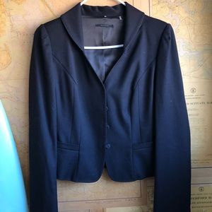 Elie Tahari black short blazer